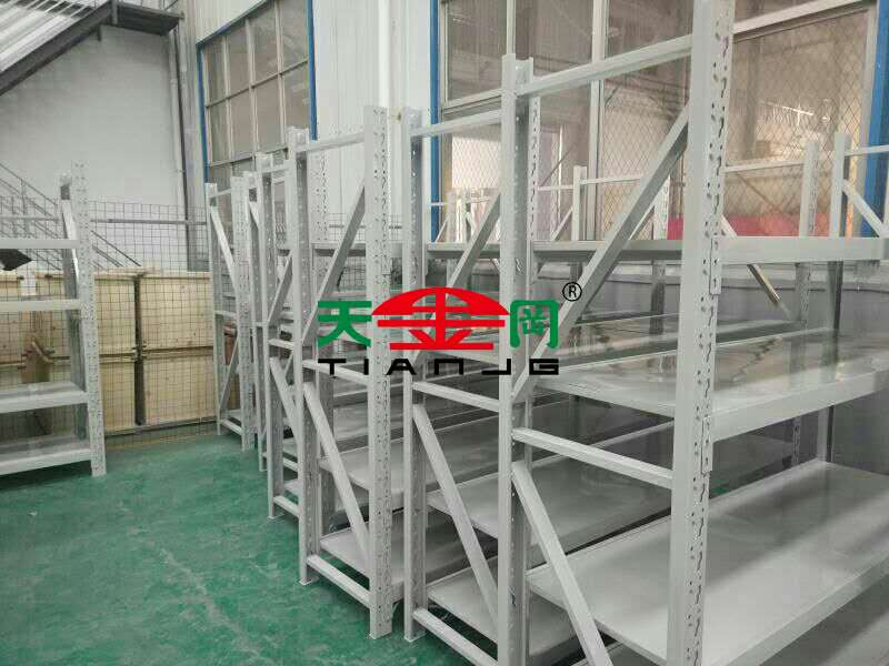 中型倉庫貨架規(guī)格