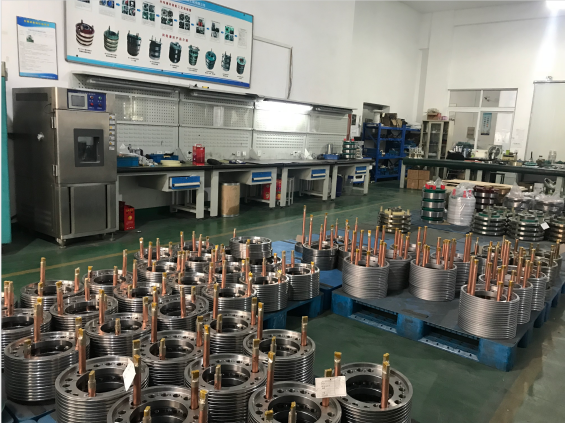 天金岡鉗工臺(tái)桌--客戶場(chǎng)景