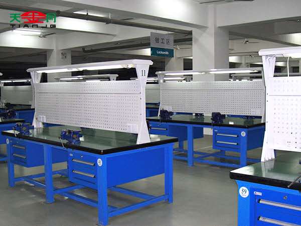 鉗工靜電工作臺(tái)