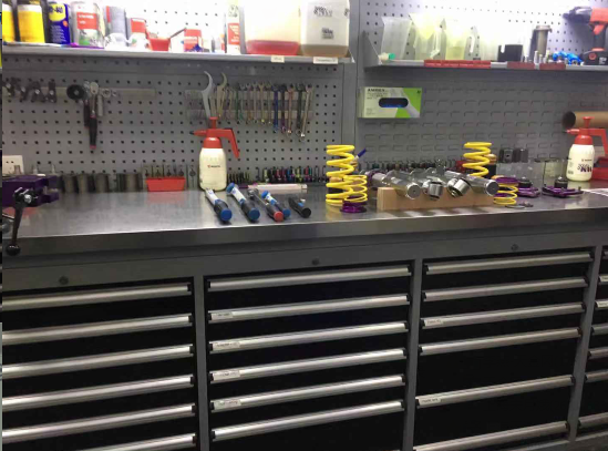 工具柜廠家天金岡已成功為上汽、吉利等眾多500強企業提供車間解決方案