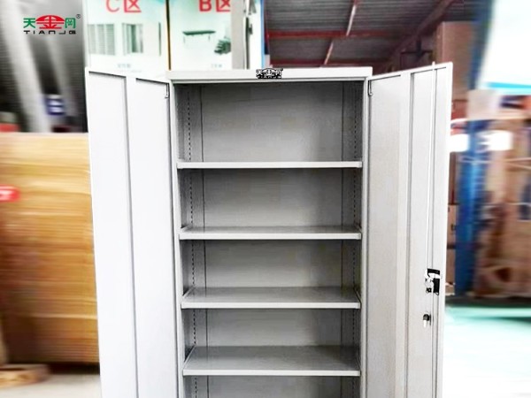 專為車間打造的重型工具柜，解決物品收納的煩惱