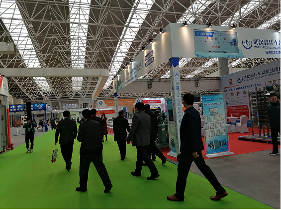 昆山市政府領導蒞臨物流展現場考察